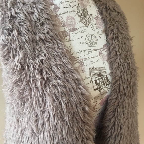 Kenzie Taupe Shaggy Faux Fur Open Vest Cardigan - Picture 3 of 3